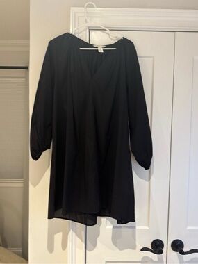 H&M Black Long Sleeve V-Neck Swing Dress